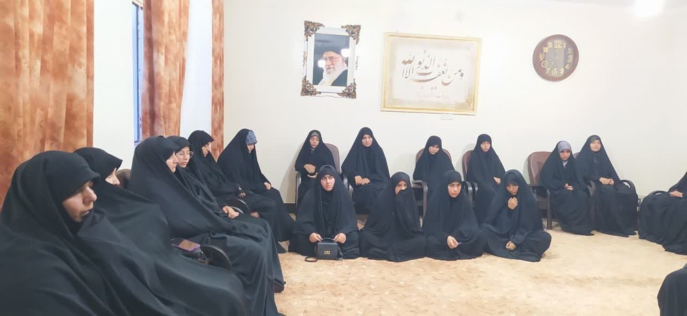 طلاب ادامه دهنده راه اولیای الهی هستند