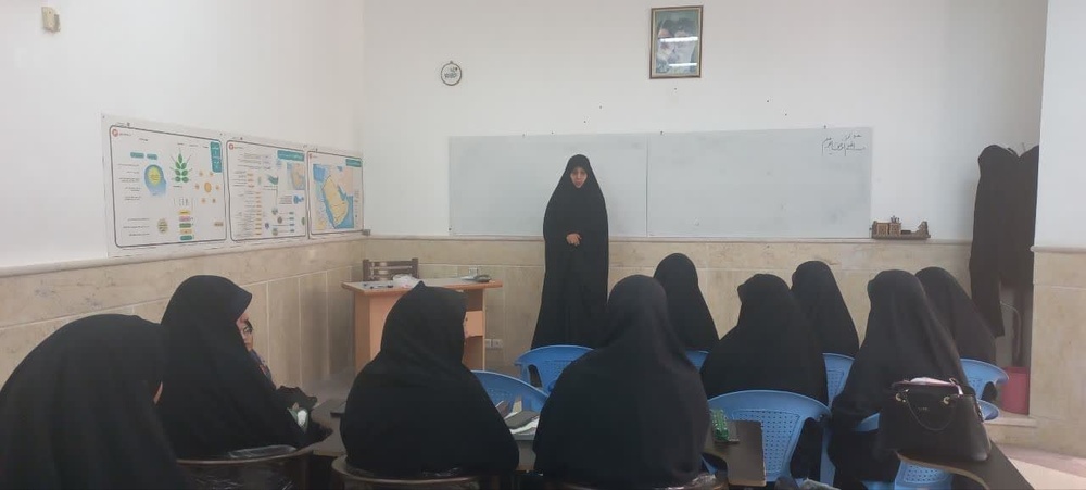 تواضع و فروتنی زینت اخلاق طلبگی است