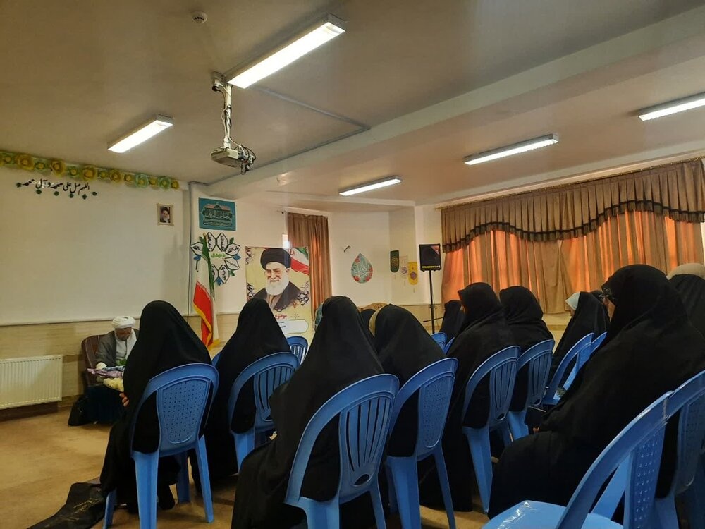 بررسی و تحلیل عرفان‌های نوظهور در مدرسه علمیه محلات