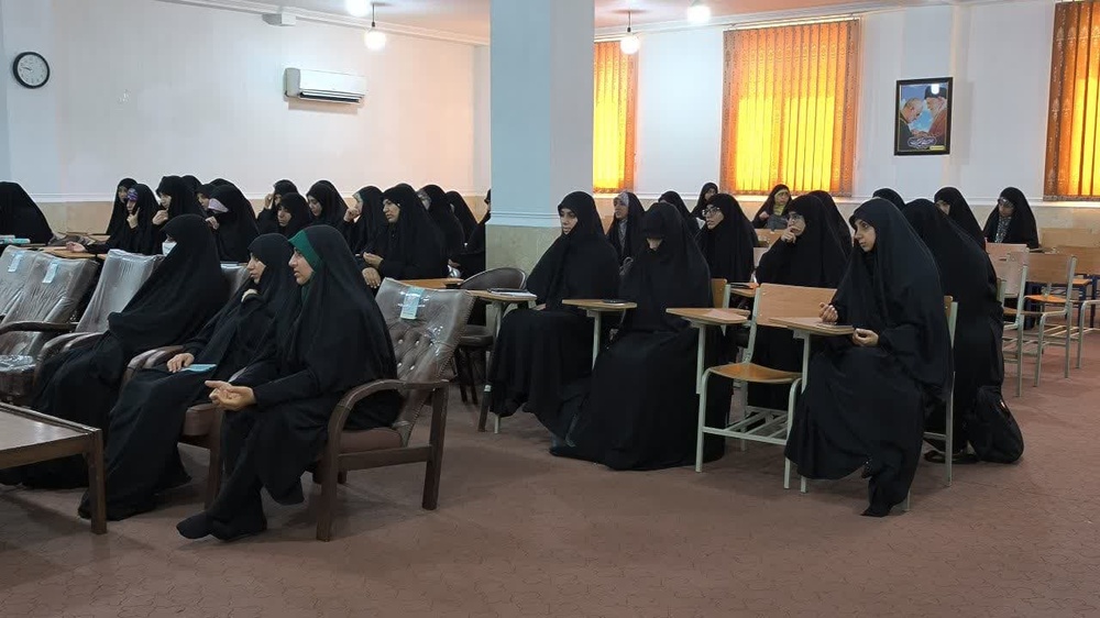 گوش دادن فعال و همدلی دو ابزار ارزشمند برای حل مشکلات و کاهش تنشها است