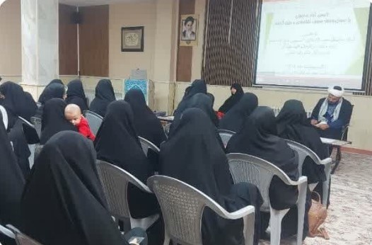 برگزاری کرسی آزاداندیشی «رابطه ضعف اقتصادی با دین‌گریزی» در سقز 