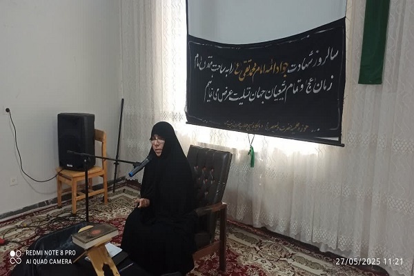 بانوان طلبه آموزه‌های دینی را به نسل جدید انتقال دهند