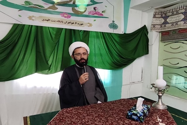 سیاست رسانههای غربی فراهمآوردن زمینه طلاق در خانوادهها است