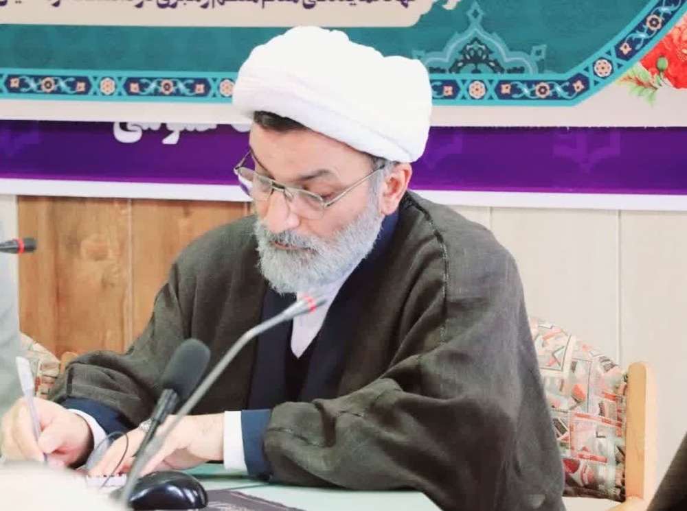 شخصیت تابناک امام خمینی را باید شناخت