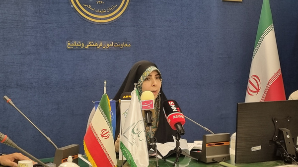 ۴۰۰ زن نخبه با موضوع عفاف و حجاب گردهم میآیند ۴۰۰ زن نخبه با موضوع عفاف و حجاب گردهم میآیند
