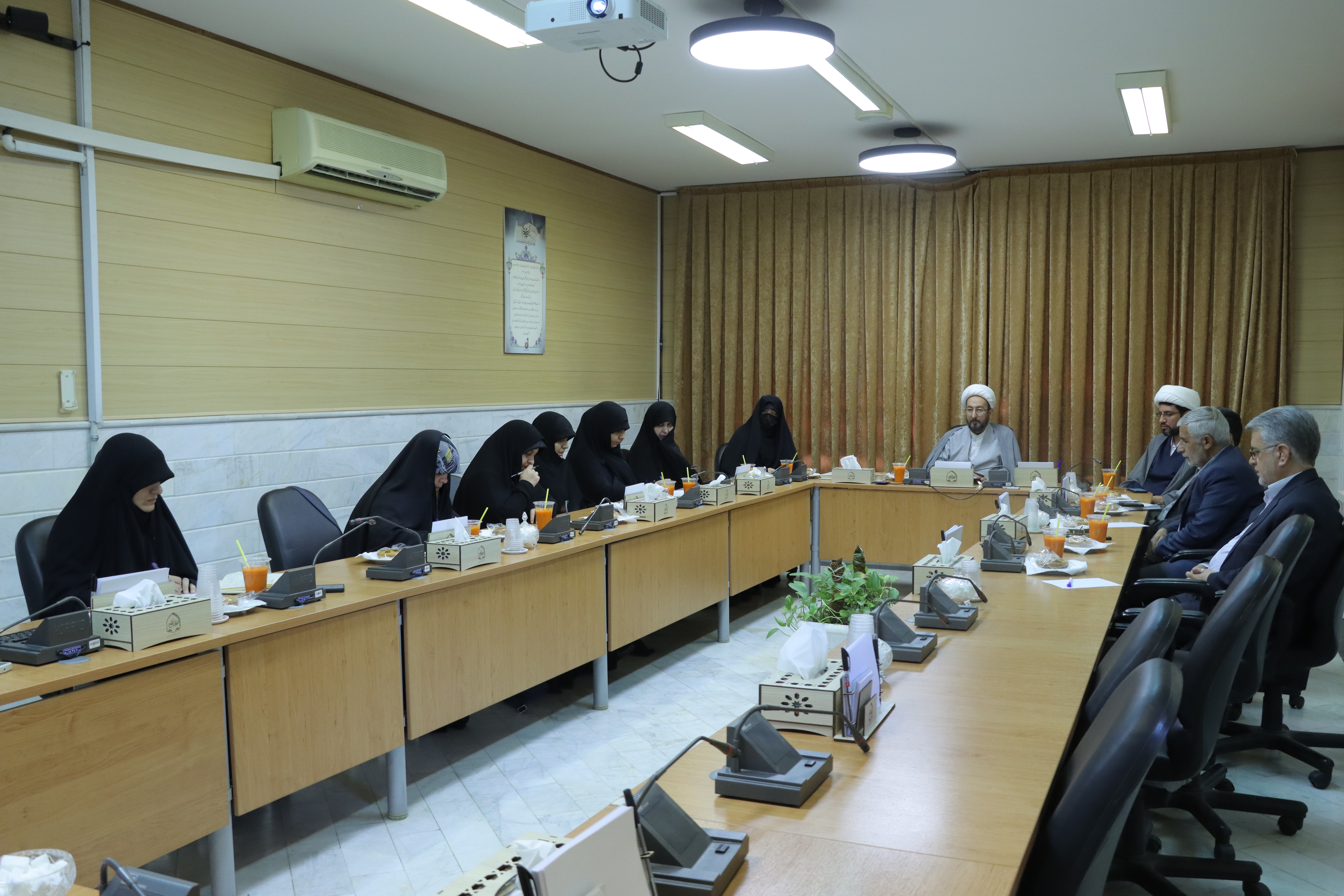 مؤسسه آموزش عالی معصومیه خواهران یک الگوی مناسب برای تمامی مدارس علمیه است