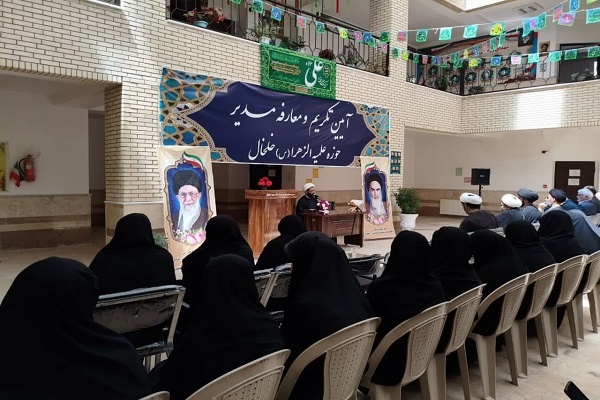 بانوان طلبه شرایط بهره‌مندی از نصرت الهی را برای مردم تبیین کنند