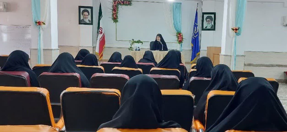 ارتباط با امام، مسیر نورانیت زندگی ماست