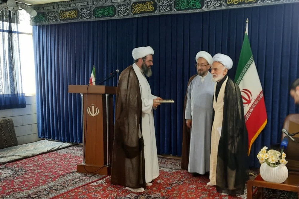 تصاویر/ مراسم تکریم و معارفه مدیر جدید حوزه علمیه خواهران استان مرکزی