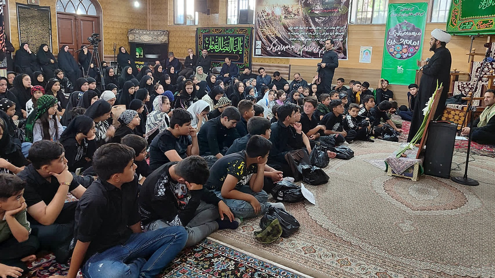 برگزاری سومین گردهمایی کودکان عاشورایی در اردبیل