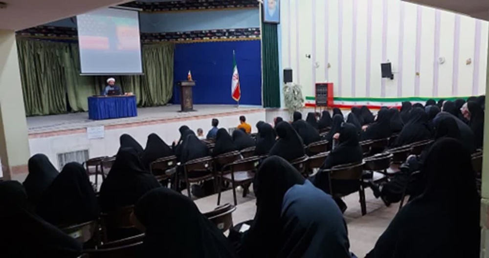 «صلح تحمیلی، شکست است؛ مقاومت، پیروزی است» / تبیین راهبردهای اقتدار نظام اسلامی در نشست علمی با حضور حجت‌الاسلام نیازی