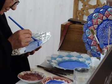 رزمایش هنری زنده‌نویسی و طراحی طلاب خواهر اصفهان