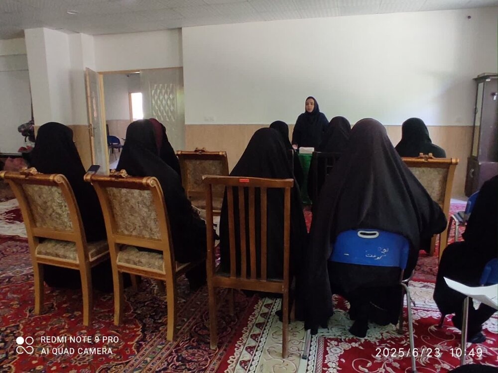 برگزاری کارگاه مقابله با استرس و بیماری‌های عفونی در مواقع بحران در غرق‌آباد