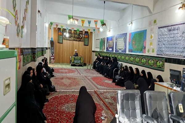 حضور در مراسم عزاداری سیدالشهدا(ع) بهترین حربه برای شکست دشمن است