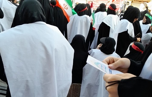 حضور کادر و طلاب حوزه علمیه خواهران قم در تجمع حمایت از ولایت و مرجعیت شیعه