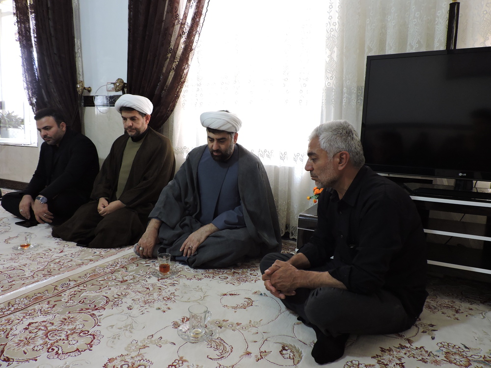 دیدار با خانواده شهید مدافع وطن خلبان نخبه محمدرضا مریمی از شهدای جنگ با اسرائیل جنایتکار