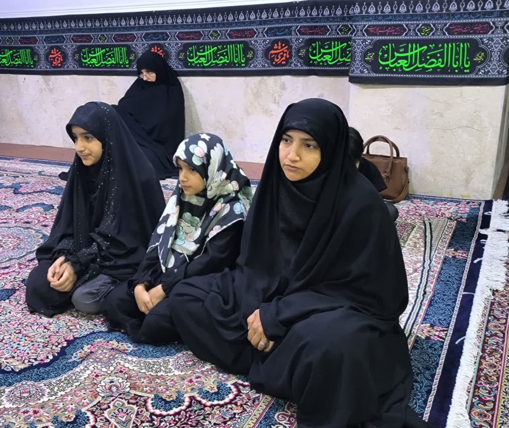 مقاومت، تقوا و بصیرت راهبردهای کلیدی رهبری(حفظه الله) در عبور از بحران‌ها است