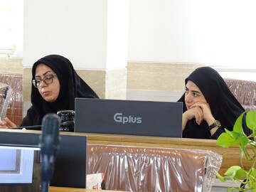 روایت تصویری از گردهمایی مشاوران بانوان و مسئولان بسیج خواهران ادارات استان در حوزه علمیه خواهران استان اصفهان