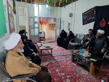 تصاویر/بازدید کادر حوزه علمیه خواهران استان مرکزی از مدرسه علمیه حضرت زینب(س) آستانه