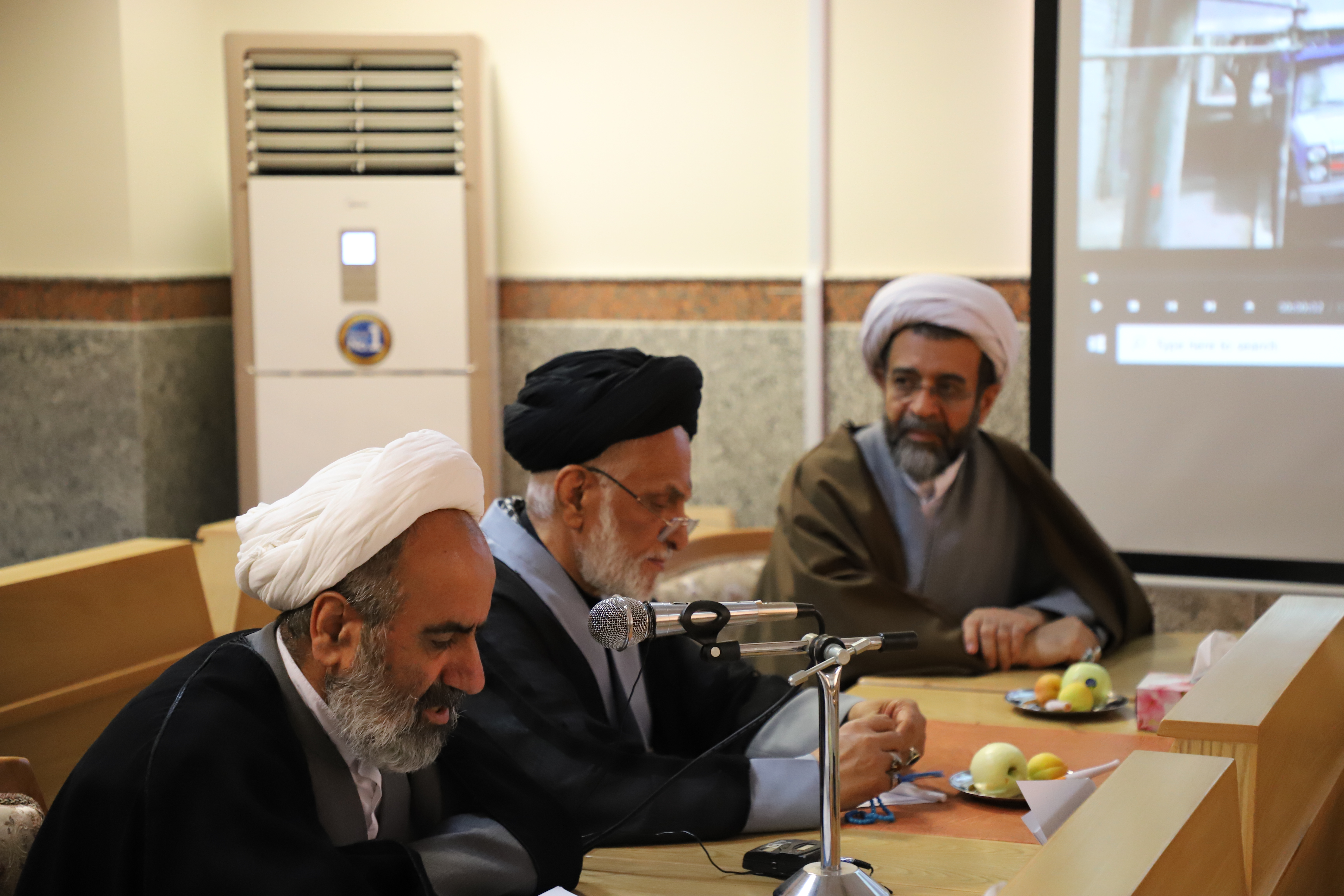 ظرفیت بالای حوزههای علمیه خواهران در خدمترسانی به خانوادههای شهدا/ درمان مجروحین و حادثهدیدگان در اولویت قرار میگیرد