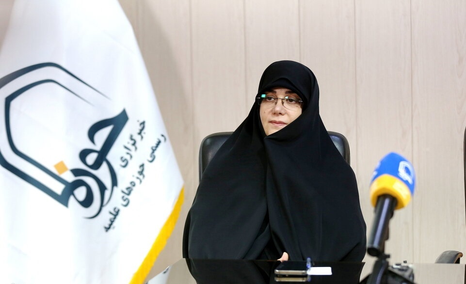 نگاهی به نقش کلیدی حضرت زینب(س) در مقابله با تحریف روایت کربلا+ فیلم