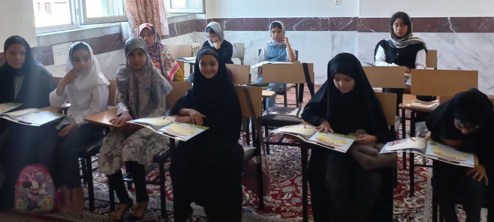 کلاسهای تابستانی متنوع در مرکز تخصصی الزهرا(سلام الله علیها) شهرستان قروه