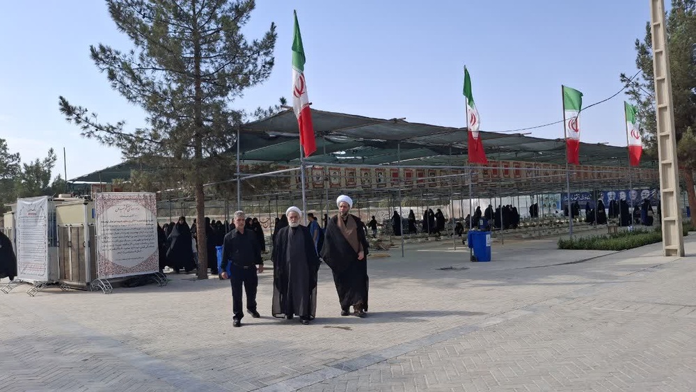 از قطعه ۴۲ تا بهشت؛ سبک زندگی شهدا چراغ مسیر اهل ایمان