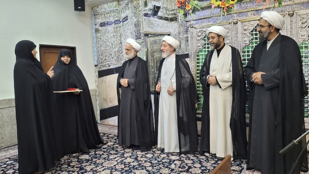 حوزههای علمیه خواهران با تقدیم چهار شهیده دِین خود را به نظام و انقلاب اسلامی ادا کرد/ راه مادر و همسر شهید، باید نسلها تداوم یابد