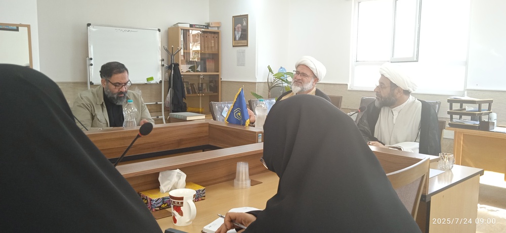 فلسفه وجودی حوزه‌های علمیه، پیاده کردن آیات در بطن زندگی مردم است