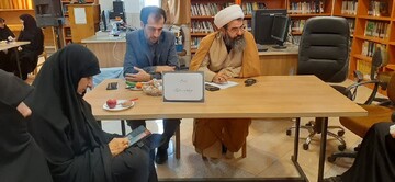 تصاویر/ دیدار مدیر حوزه علمیه خواهران استان مرکزی با کادر مدارس علمیه شهرستان ساوه