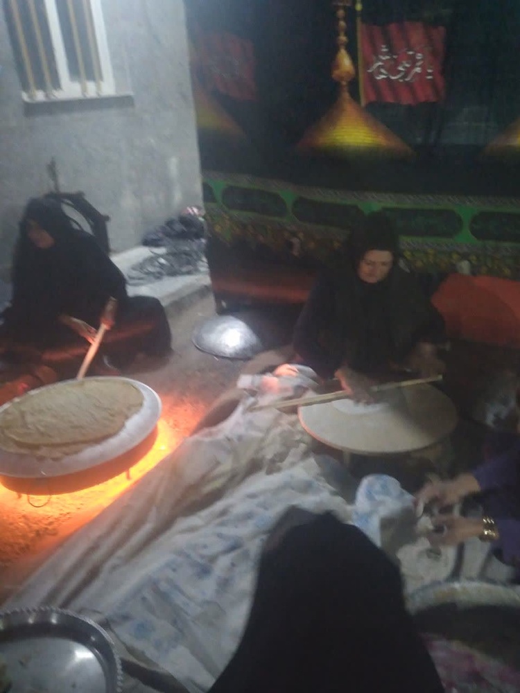 برپایی موکب شبانه روزی مدرسه علمیه حضرت زینب(س) ایذه در راستای خدمت به زائران حسینی