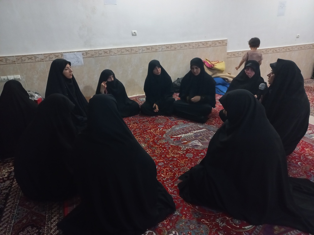 از فعالیت شبانه‌روزی طلاب خواهر مهرانی در سامانه راهنمای زائر تا برپایی موکب «عین الحیات» و اسکان بیت الحسین(ع)