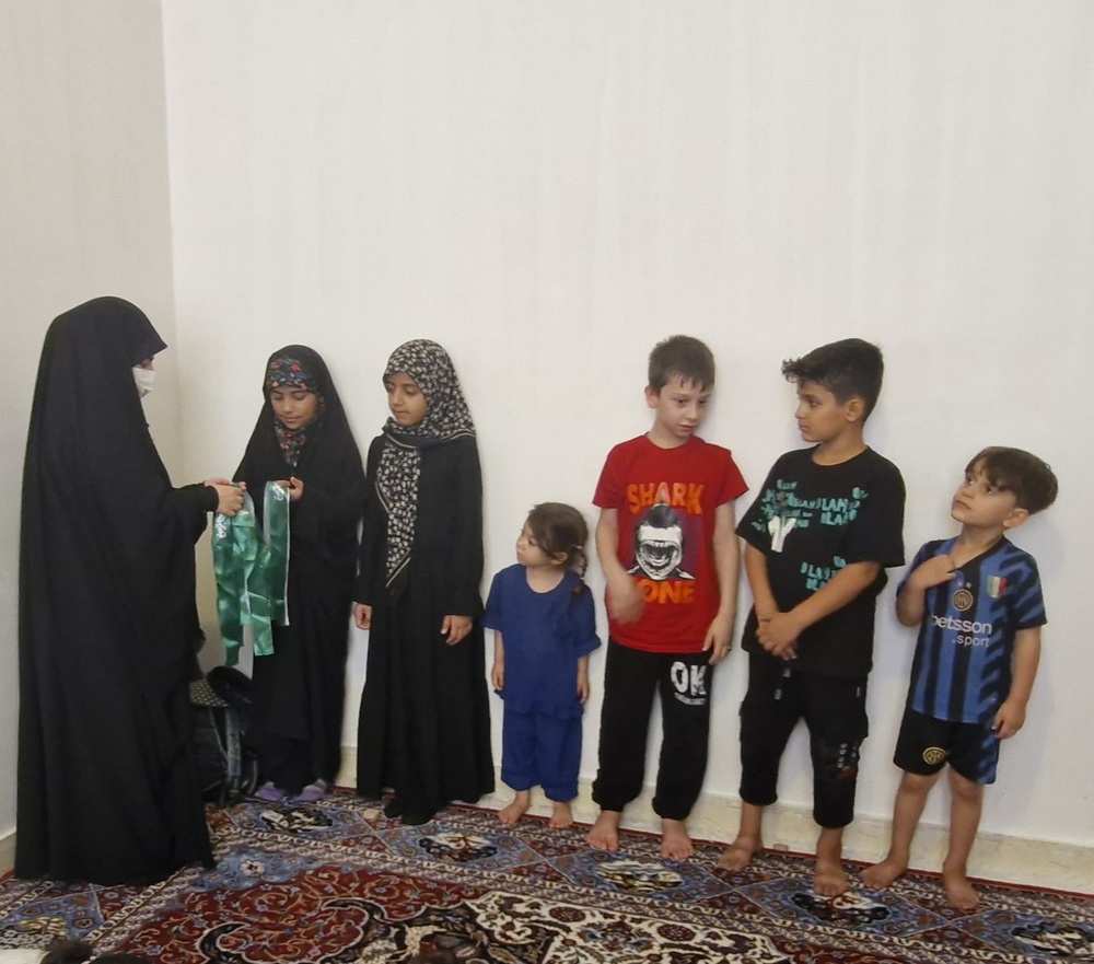 از فعالیت شبانهروزی طلاب خواهر مهرانی در سامانه راهنمای زائر تا برپایی موکب «عین الحیات» و اسکان بیت الحسین(ع)