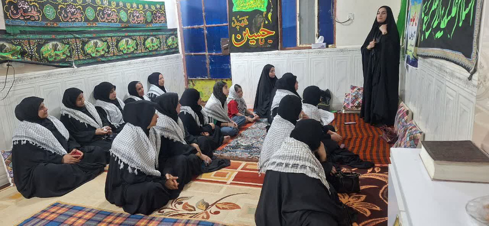 بصیرت‌افزایی بانوان رامشیری در پایگاه بسیج ایمان