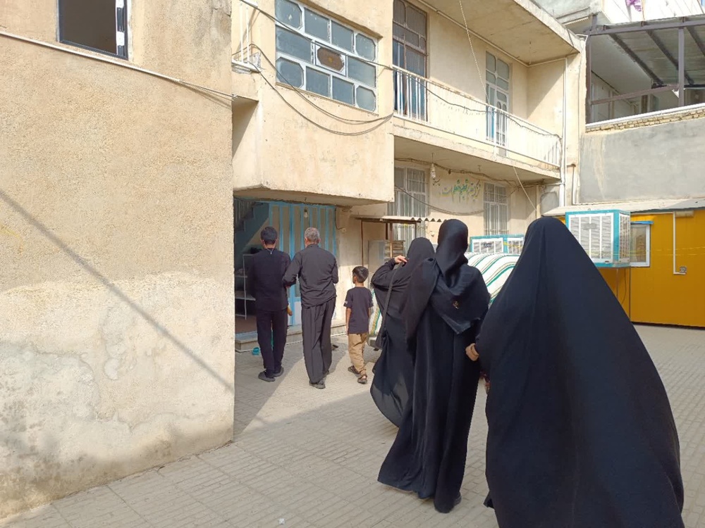 از فعالیت طلاب خواهر در نقطه صفر مرزی خسروی تا برپایی موکب شبانهروزی امام حسین(ع)+ تصاویر