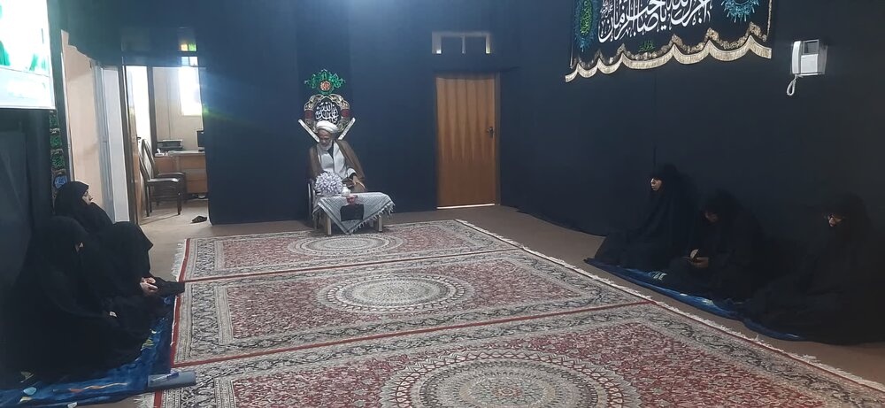 منتظر واقعی کسی است که خود، عامل به دین باشد