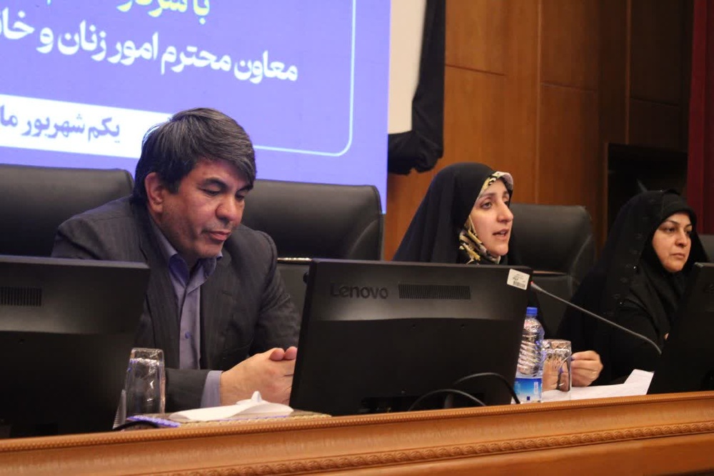 نشست معاون رئیسجمهور با بانوان فرهیخته کرمان