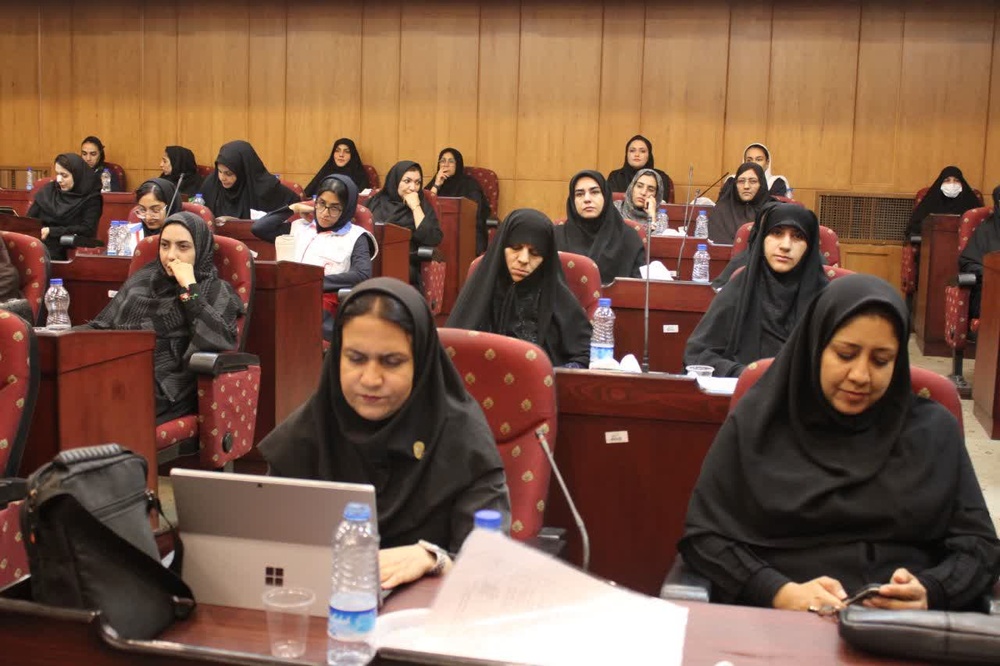 نشست معاون رئیسجمهور با بانوان فرهیخته کرمان