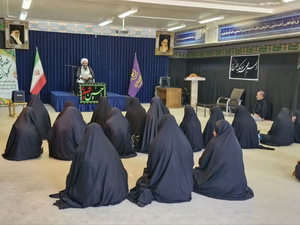 تحلیل مسائل روز در حوزه علمیه حضرت زینب (سلام الله علیها ) سریش آباد