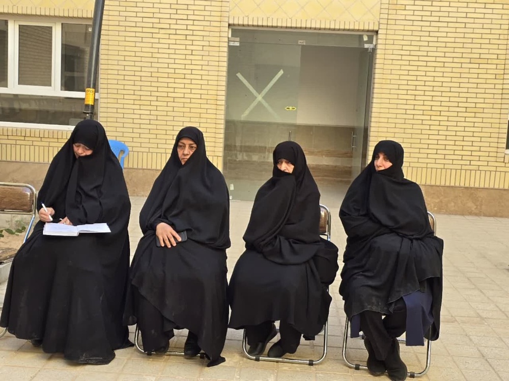 برگزاری نشست بررسی روند آمادهسازی و جابهجایی مدرسه علمیه ریحانهالرسول(س) یزد