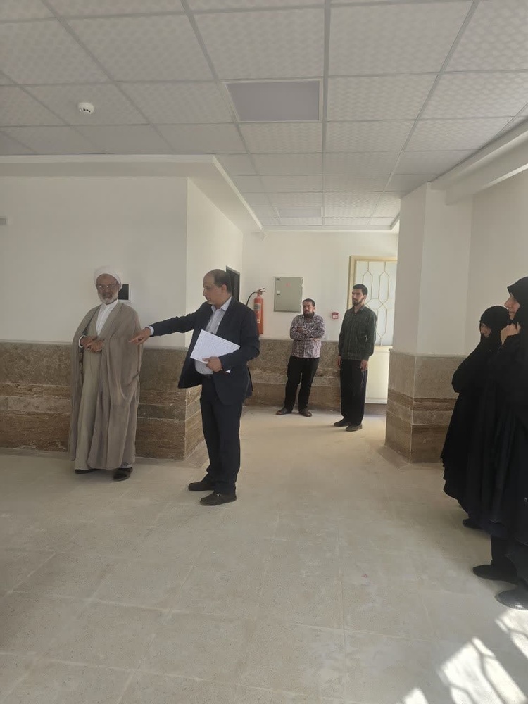 برگزاری نشست بررسی روند آماده‌سازی و جابه‌جایی مدرسه علمیه ریحانه‌الرسول(س) یزد 