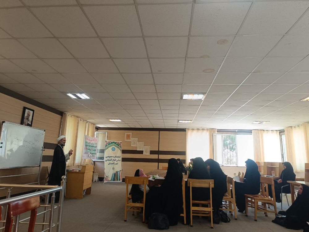 برگزاری کارگاه سلامت روح و روان بانوان در آشتیان