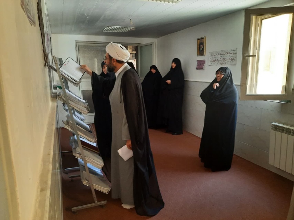 بازدید مدیر حوزه های علمیه خواهران کشور از مجتمع حوزوی الزهرا (ع)سمنان