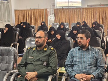 تصاویر/ هم‌اندیشی مدیران مدارس علمیه خواهران یزد با فرمانده سپاه الغدیر