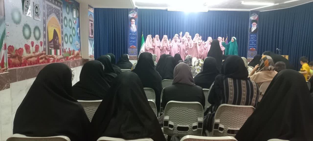 برگزاری جشن آغاز امامت امام زمان(عج) در مدرسه علمیه قروه 