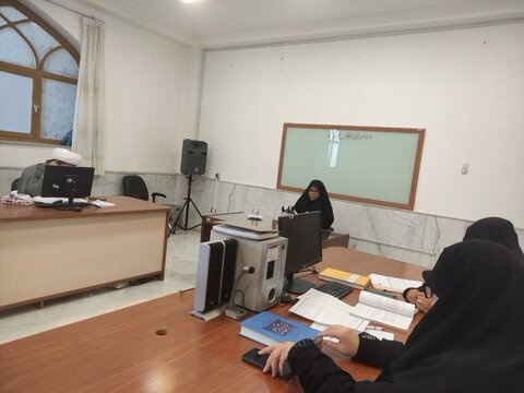 تصاویر/ مصاحبه داوطلبین حوزه در مدرسه علمیه تخصصی حضرت زینب کبری(س) رفسنجان