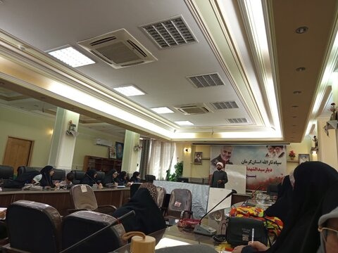 تصاویر/ برگزاری دوره توانا ویژه مبلغان بسیجی مدرسه علمیه حضرت زینب(س) کرمان