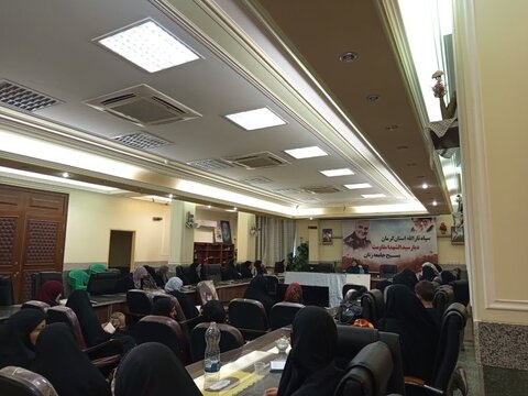 تصاویر/ برگزاری دوره توانا ویژه مبلغان بسیجی مدرسه علمیه حضرت زینب(س) کرمان