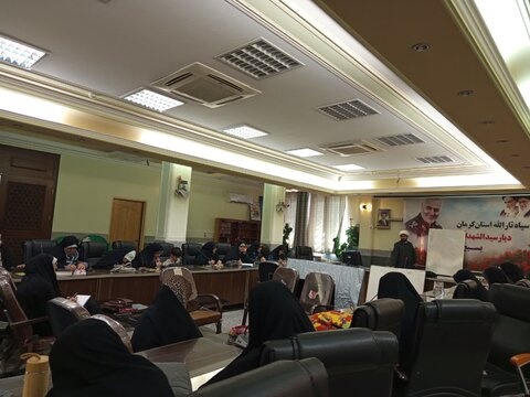 تصاویر/ برگزاری دوره توانا ویژه مبلغان بسیجی مدرسه علمیه حضرت زینب(س) کرمان