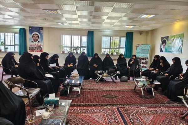 تکلیفمحوری در تدریس از اولویت اساتید حوزه علمیه خواهران باشد